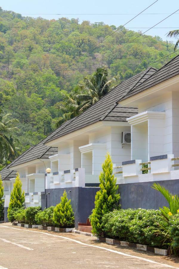 Magic Land Resorts Athirapally Irinjalakuda Exteriér fotografie